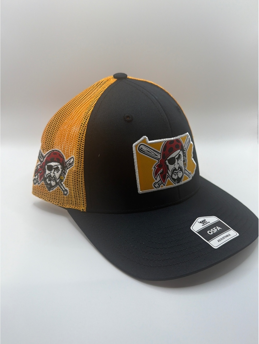 Fan Favorite MLB Pittsburgh Pirates Black and Yellow Mesh Snapback Hat